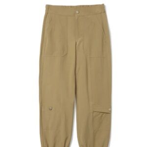 CAbi Women’s Tan Galaxy Cargo  Relaxed Fit Pants Size Medium